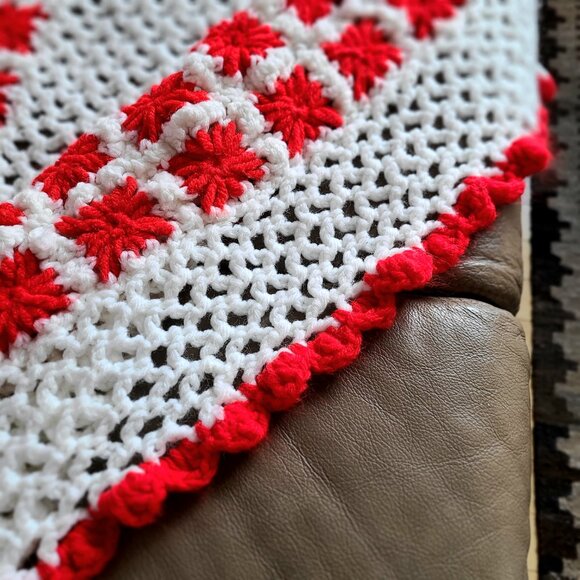 Bohemian decor white and red hand made crochet throw blanket Afghan sofa cover. - Picture 6 of 8